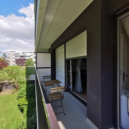 Cosy At Merignac-centre *